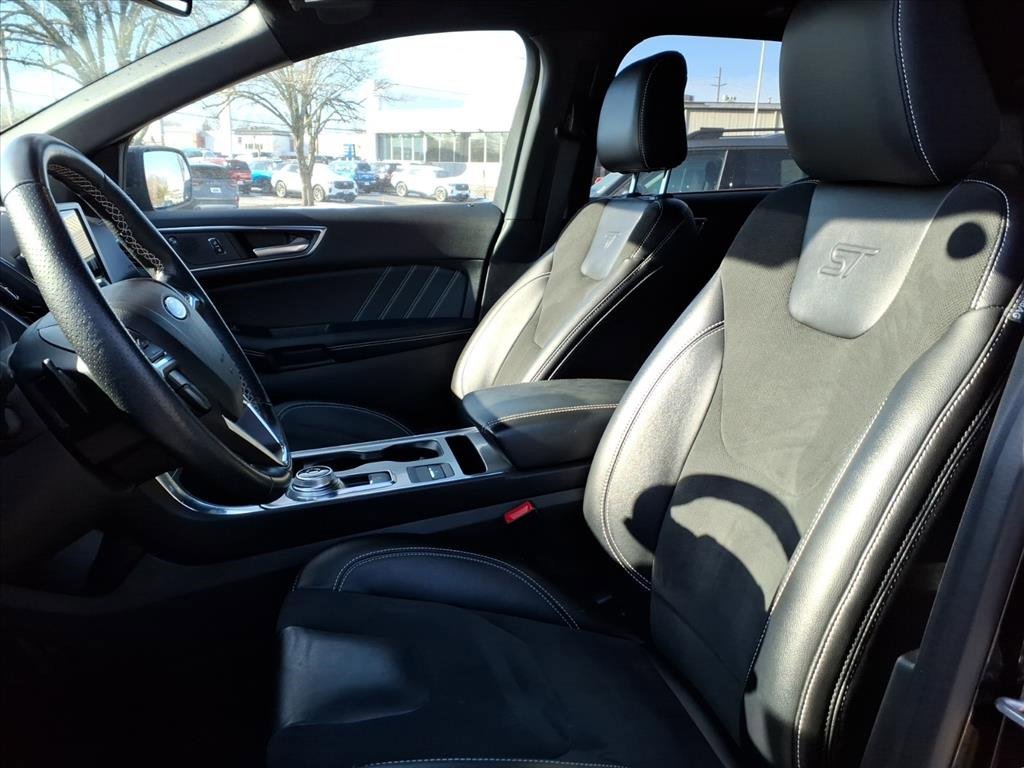 Certified 2022 Ford Edge ST image 18