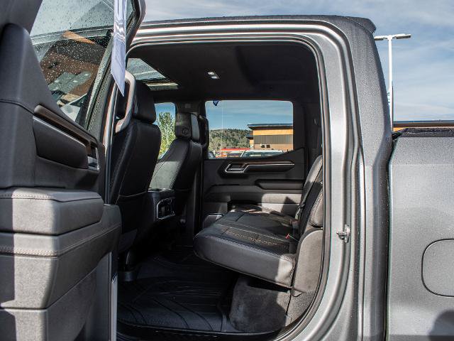 Used 2024 Chevrolet Silverado 1500 High Country w/ Technology Package AWD/4WD image 24