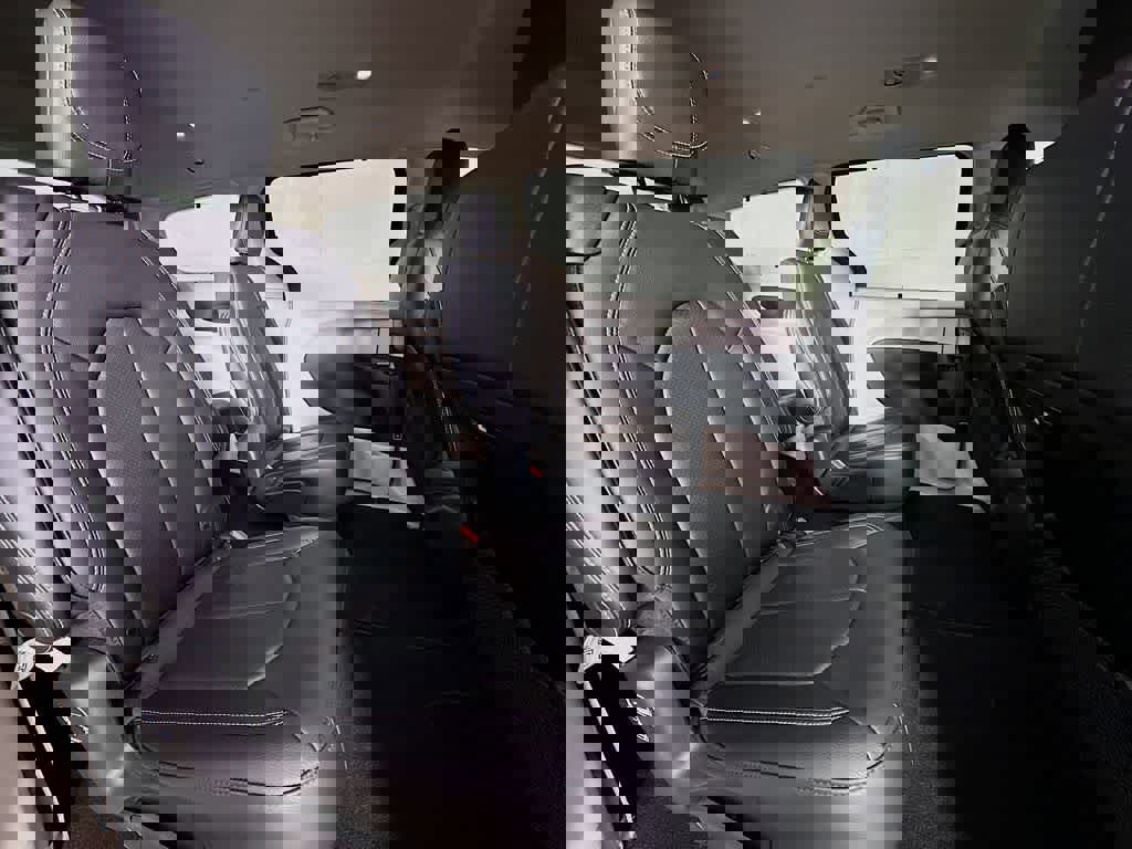 Used 2022 Chrysler Pacifica Touring-L image 31