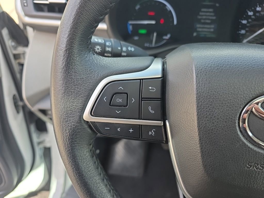 Used 2024 Toyota Sienna XLE image 24