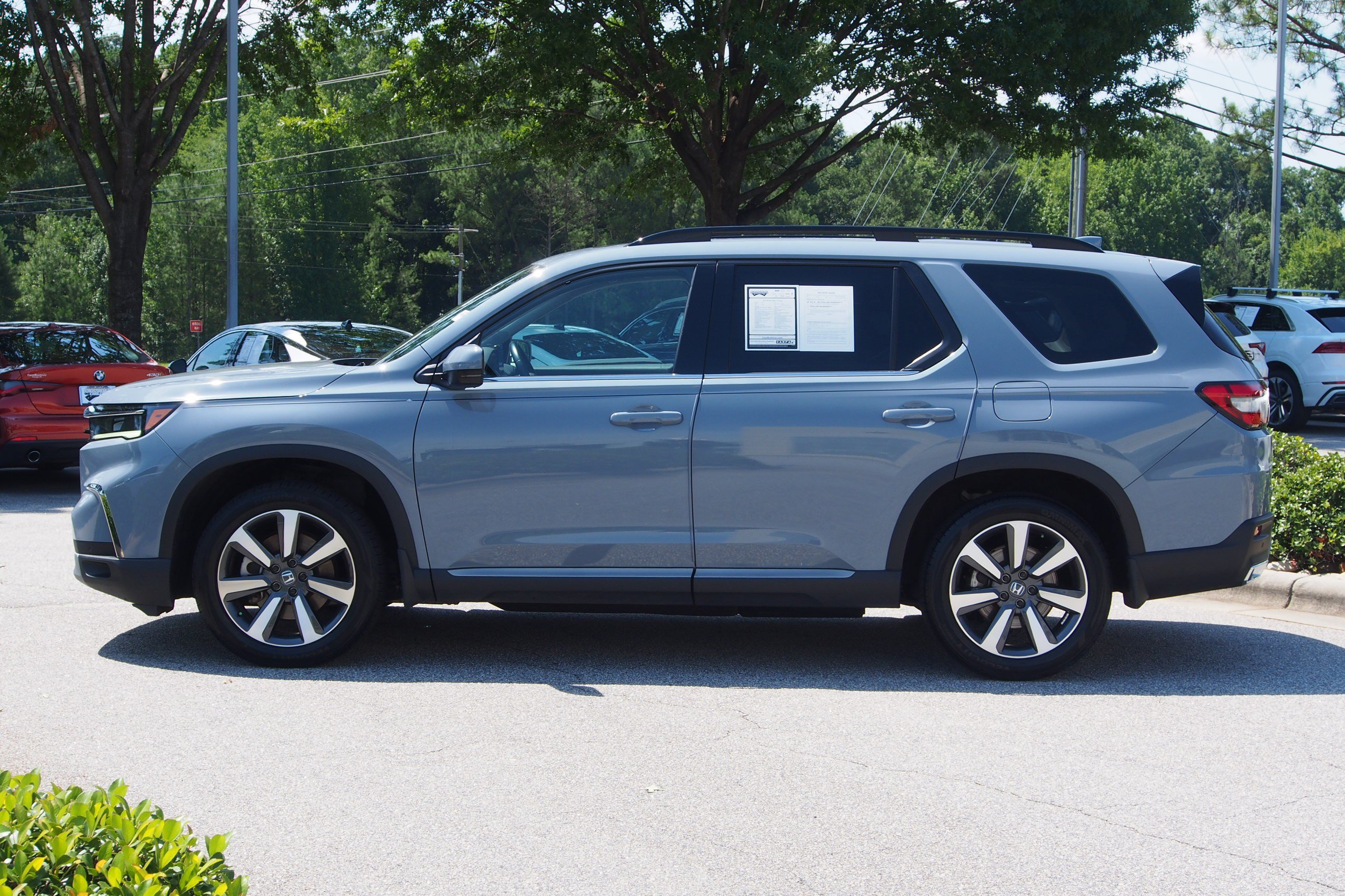 Used 2025 Honda Pilot Touring image 5