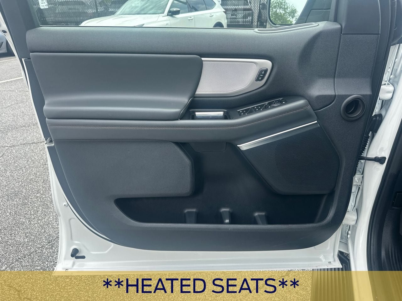 Certified 2025 Ford Expedition Active AWD/4WD image 11