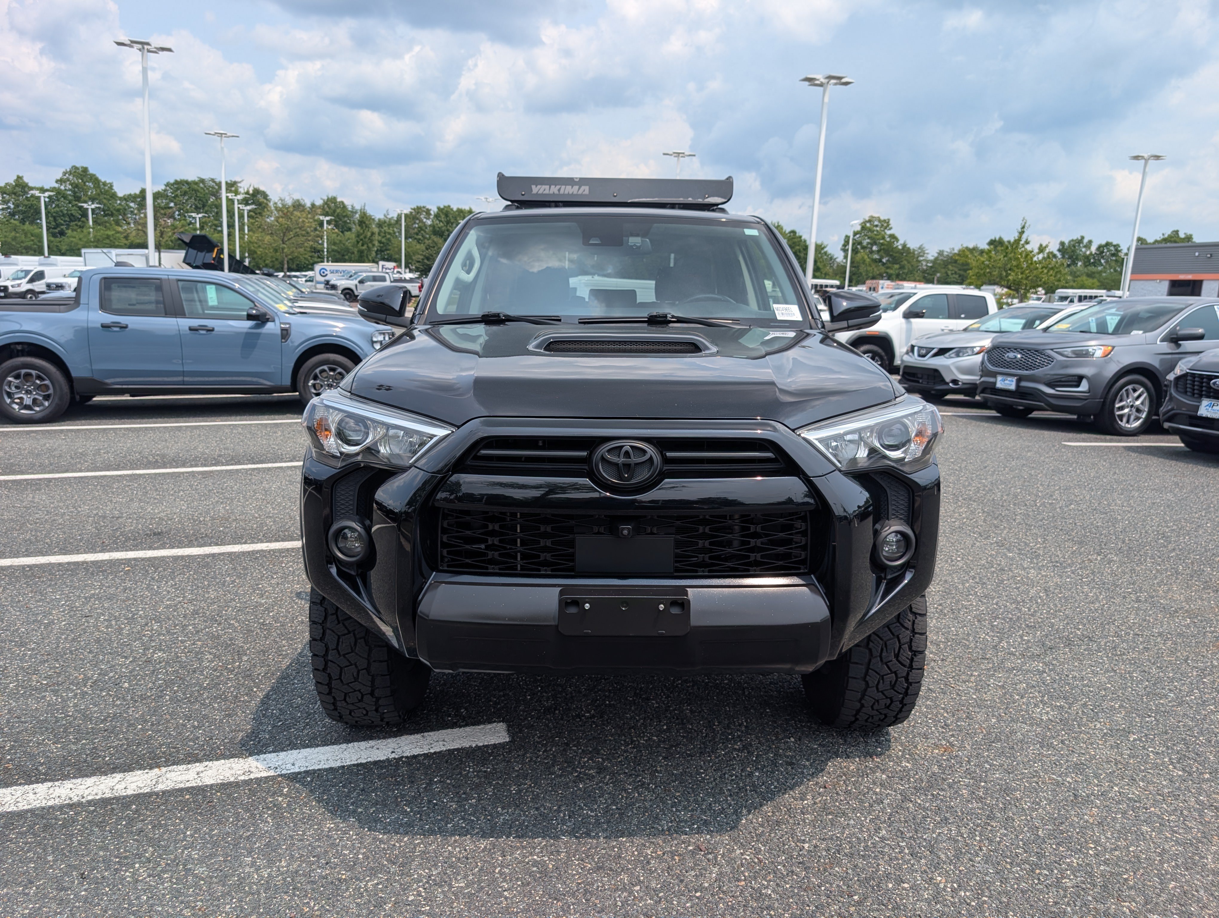 Used 2022 Toyota 4Runner TRD Off-Road Premium w/ TRD Black Wheel Package (TMS) AWD/4WD image 8