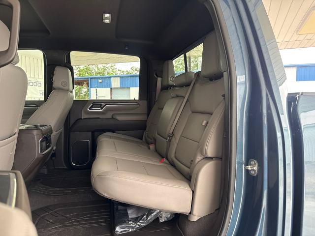 Used 2024 Chevrolet Silverado 2500 LTZ w/ LTZ Convenience Package AWD/4WD image 8