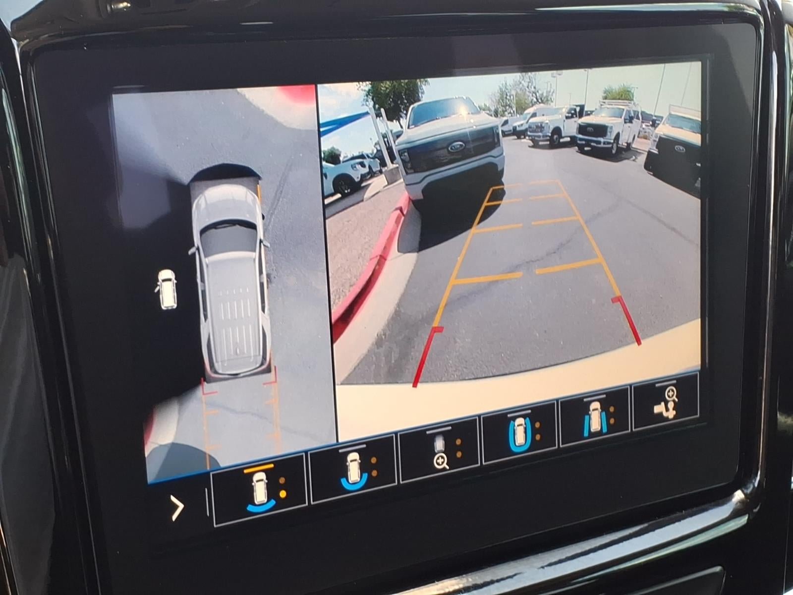 Used 2020 Chevrolet Traverse Premier w/ Redline Edition FWD image 30