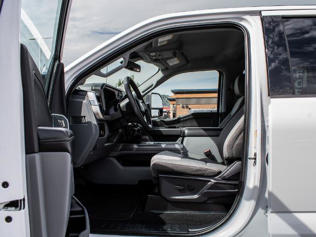 Certified 2024 Ford F250 XLT w/ XLT Premium Package AWD/4WD image 17