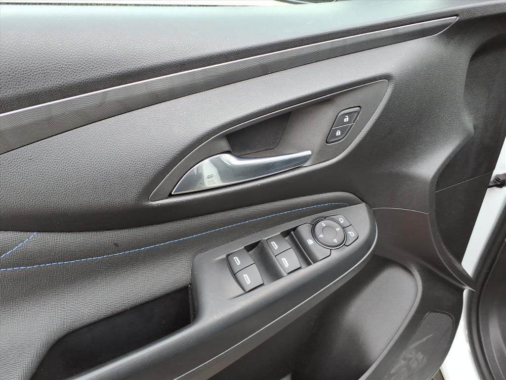 Used 2025 Buick Envista Sport Touring FWD image 10