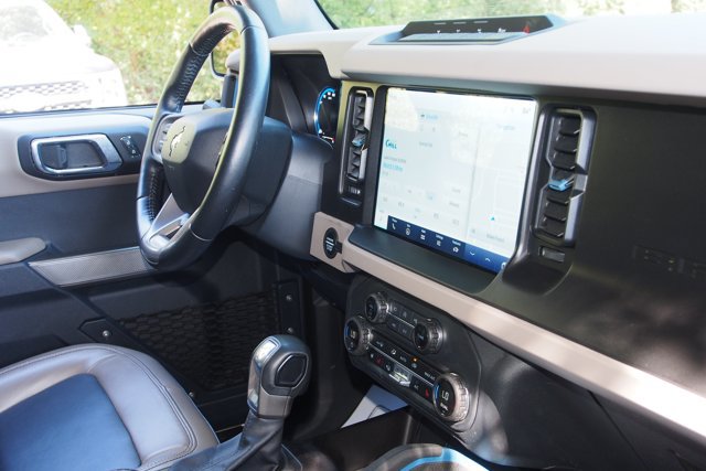 Certified 2023 Ford Bronco Wildtrak AWD/4WD image 10
