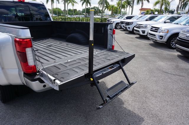 Certified 2019 Ford F450 Platinum w/ Platinum Ultimate Package AWD/4WD image 15