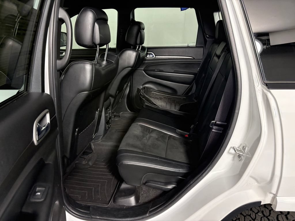 Used 2018 Jeep Grand Cherokee Altitude AWD/4WD image 29
