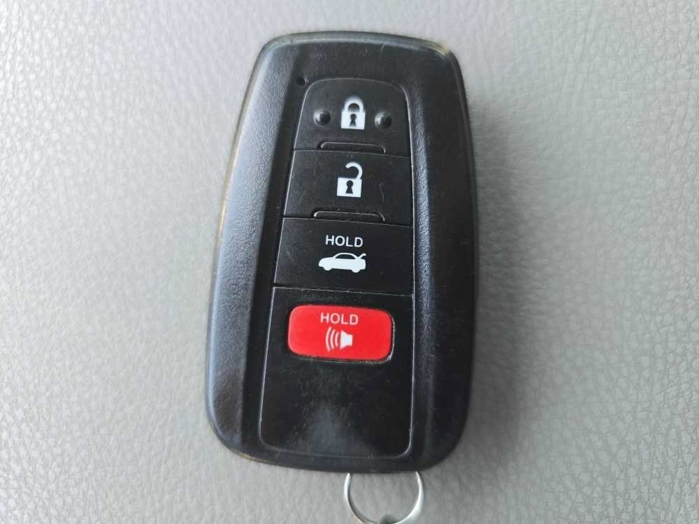 Used 2019 Toyota Camry XLE FWD image 21