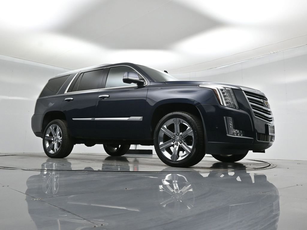 Used 2020 Cadillac Escalade Platinum image 2
