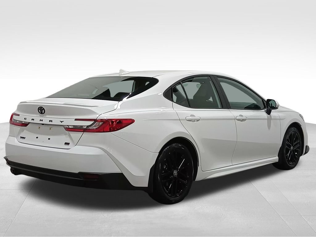 Used 2025 Toyota Camry SE w/ Convenience Package FWD image 3