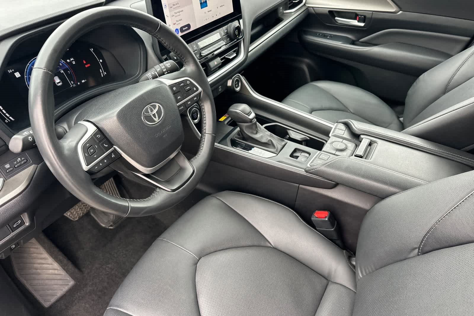 Used 2024 Toyota Grand Highlander XLE image 12