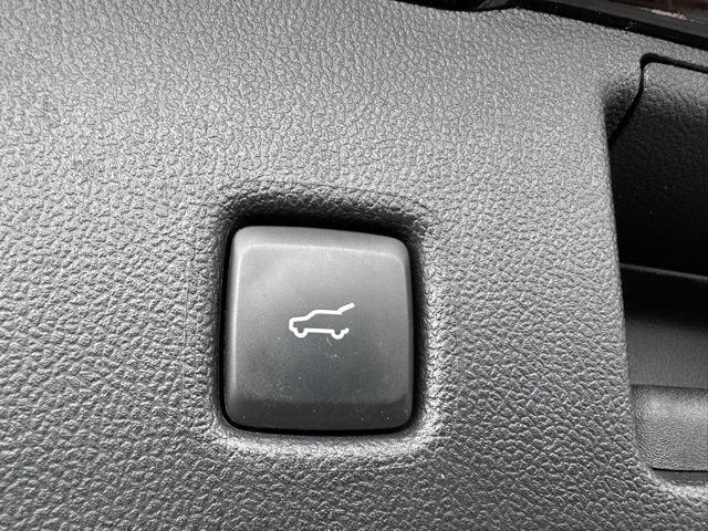 Certified 2022 Ford Escape SE w/ Convenience Package AWD/4WD image 9