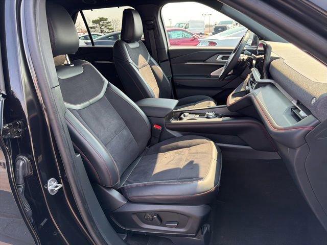 Certified 2025 Ford Explorer ST image 19