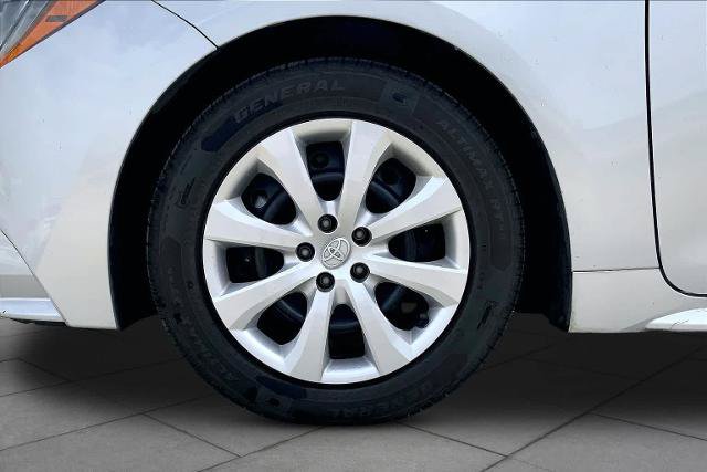 Used 2024 Toyota Corolla LE FWD image 11