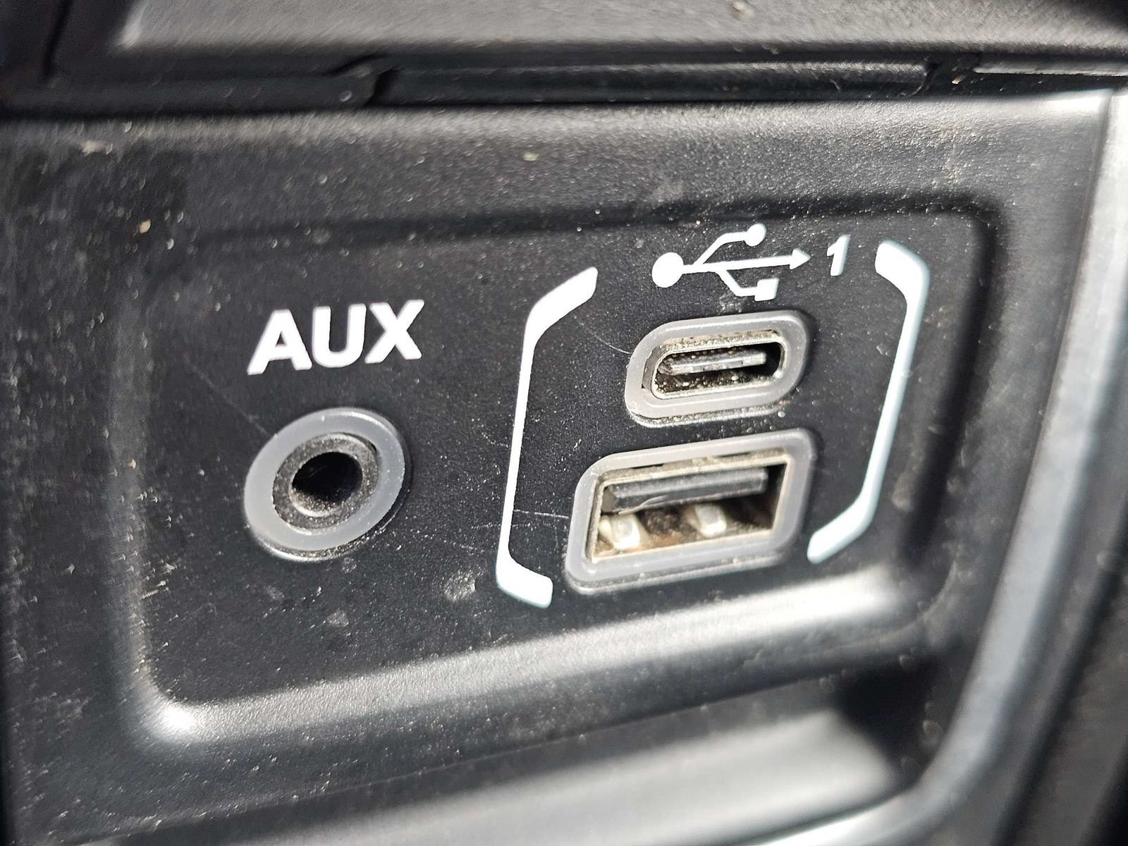 Used 2020 Jeep Gladiator Rubicon AWD/4WD image 23