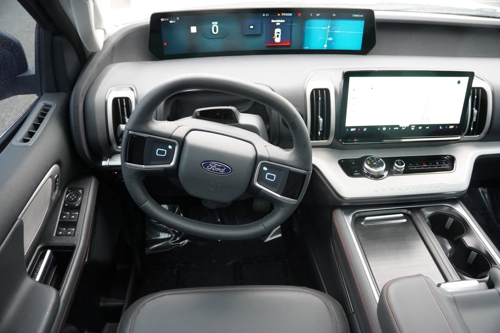 Certified 2025 Ford Expedition Active AWD/4WD image 23