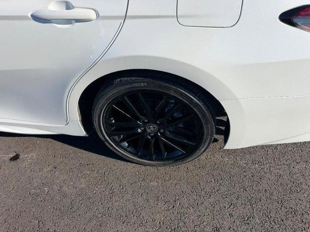 Used 2022 Toyota Camry XSE w/ Cold Weather Package image 8