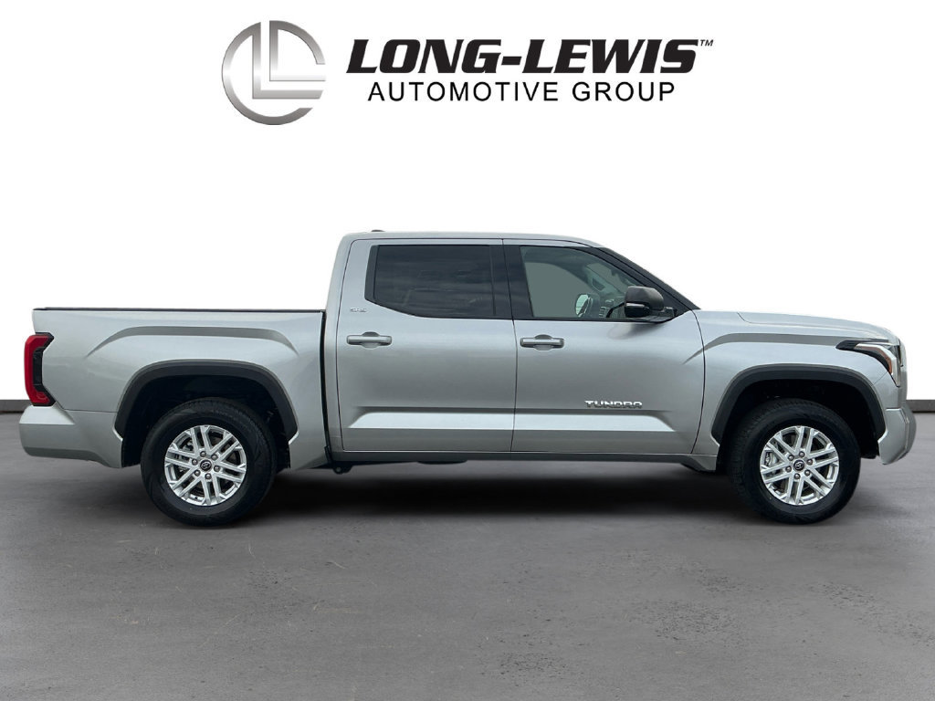 Used 2022 Toyota Tundra SR5 w/ SR5 Premium Package AWD/4WD image 8