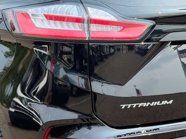 Certified 2022 Ford Edge Titanium w/ Equipment Group 301A AWD/4WD image 31