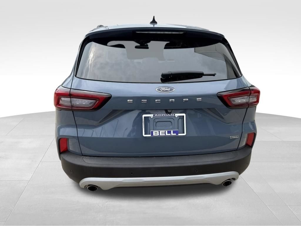 Certified 2025 Ford Escape SE FWD image 10
