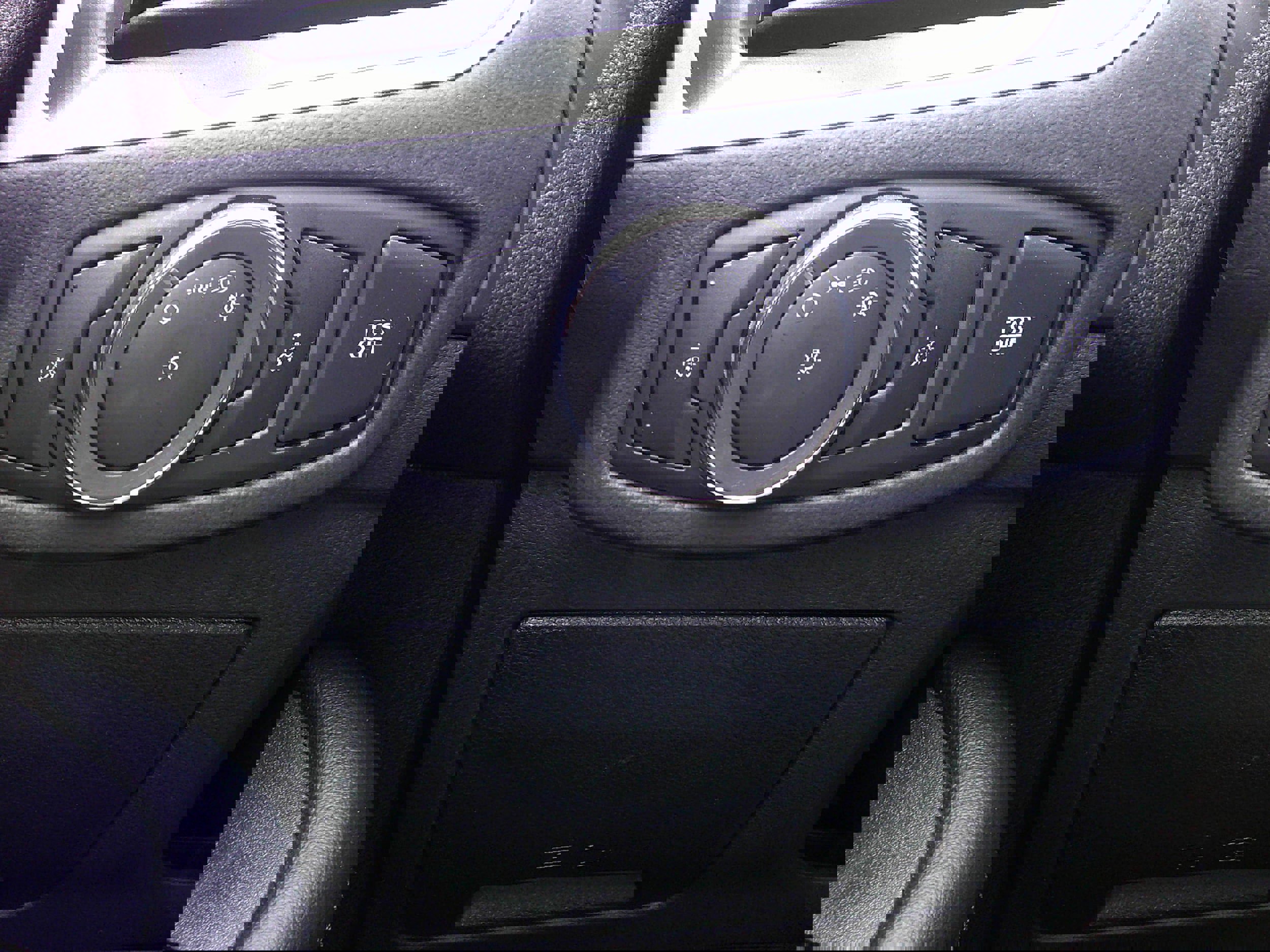 Certified 2024 Ford Edge SEL image 19