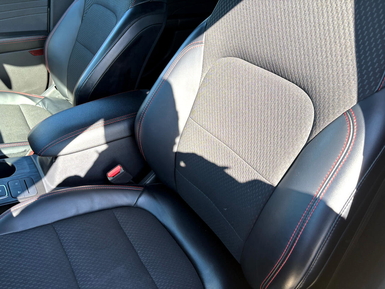 Certified 2024 Ford Escape ST-Line image 15