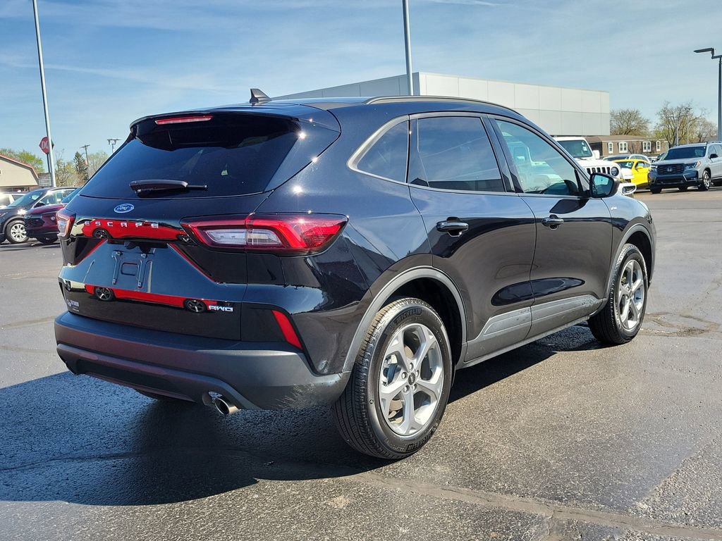 Certified 2025 Ford Escape ST-Line AWD/4WD image 5