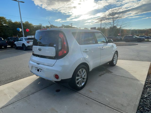 Used 2017 Kia Soul + FWD image 7