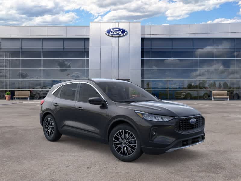 Certified 2025 Ford Escape SE FWD image 13