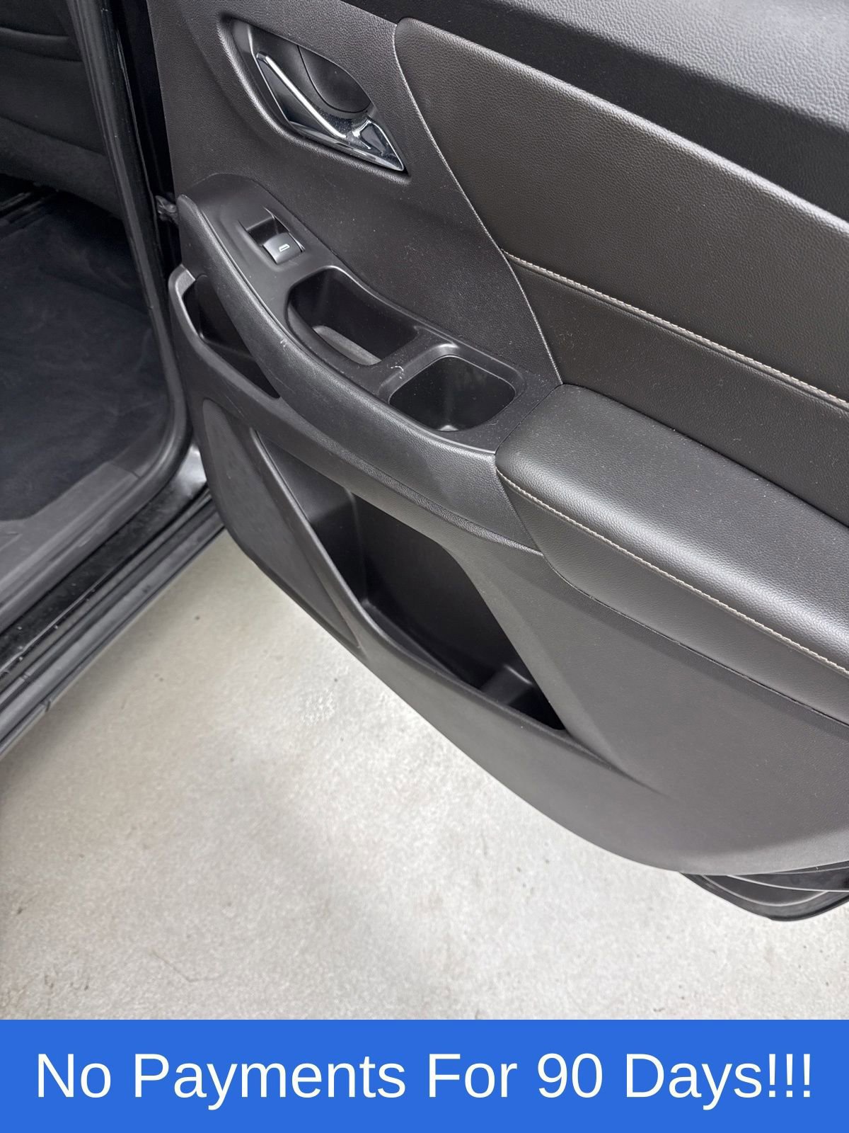 Used 2018 Chevrolet Traverse LT image 32