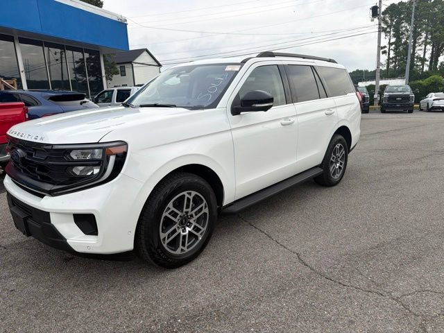 Certified 2025 Ford Expedition Active AWD/4WD image 11