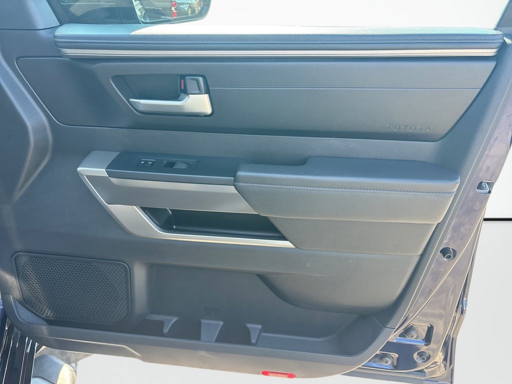 Used 2022 Toyota Tundra SR5 AWD/4WD image 15