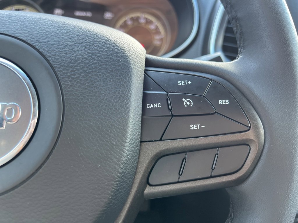 Used 2022 Jeep Cherokee Trailhawk image 27