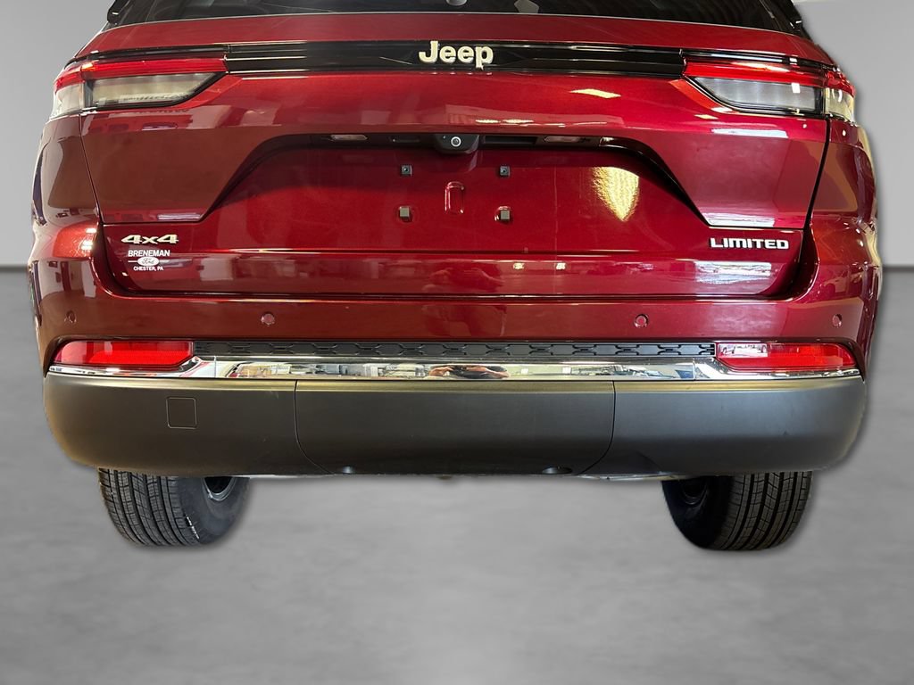 Used 2025 Jeep Grand Cherokee Limited AWD/4WD image 19