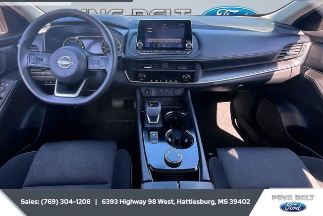 Used 2024 Nissan Rogue SV image 13