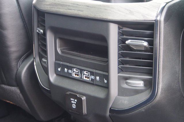Used 2025 RAM 1500 Limited AWD/4WD image 17