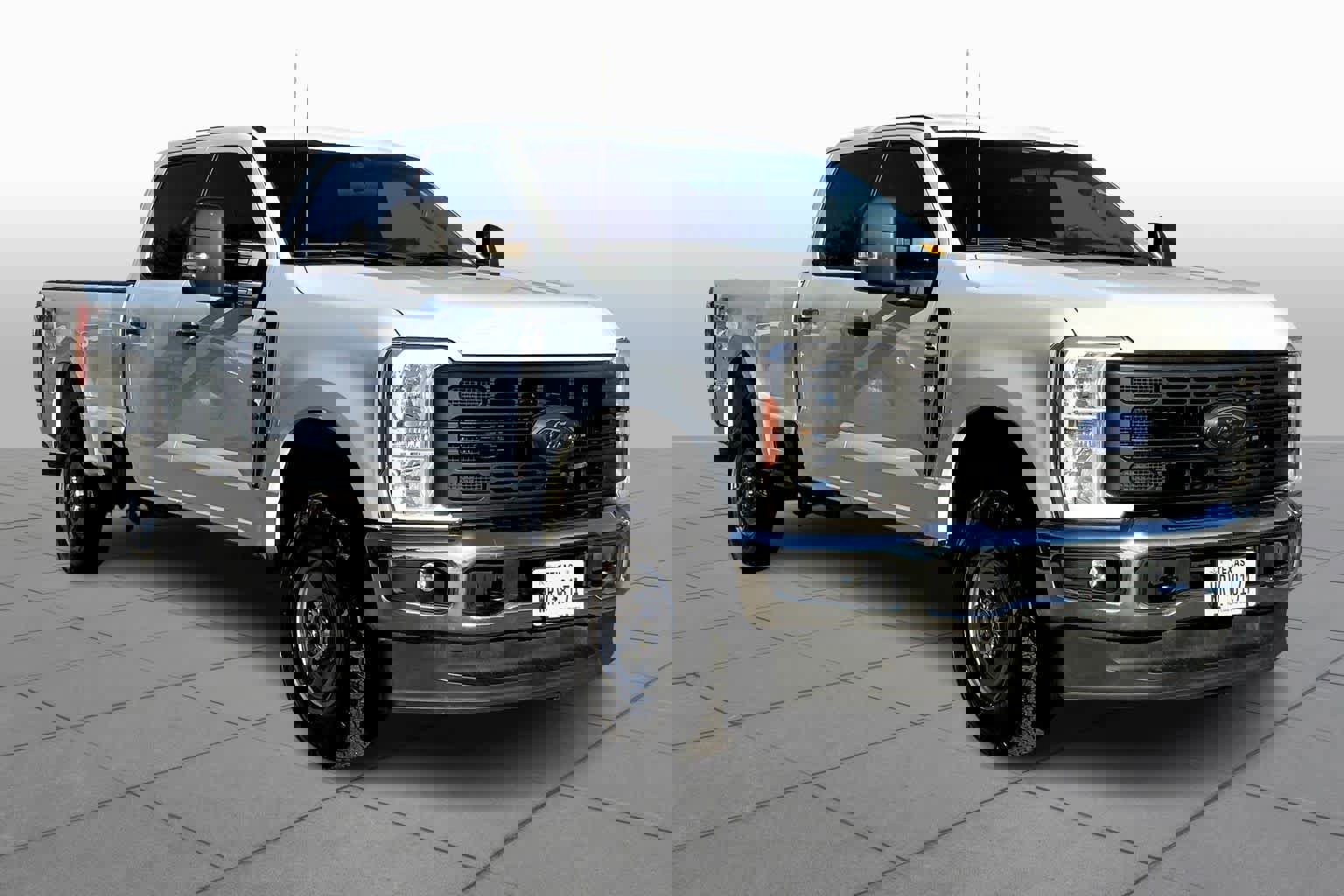 Certified 2023 Ford F250 XL w/ FX4 Off-Road Package image 5