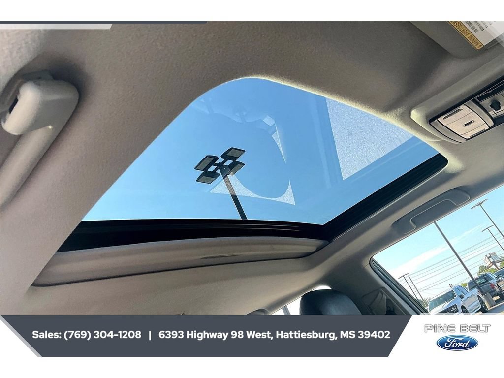 Used 2021 Toyota 4Runner SR5 Premium w/ Moonroof Package AWD/4WD image 16