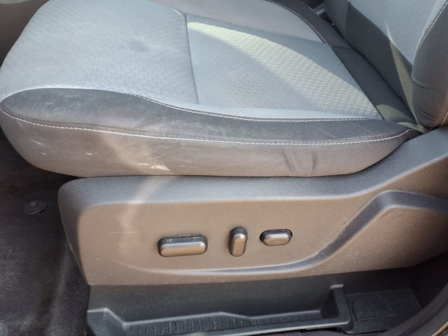 Certified 2017 Ford Escape SE w/ Equipment Group 201A FWD image 4