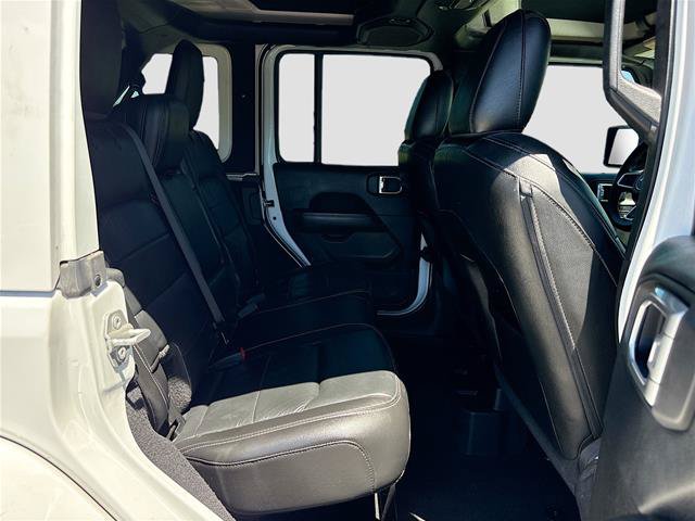 Used 2018 Jeep Wrangler Unlimited Sahara w/ Safety Group AWD/4WD image 19