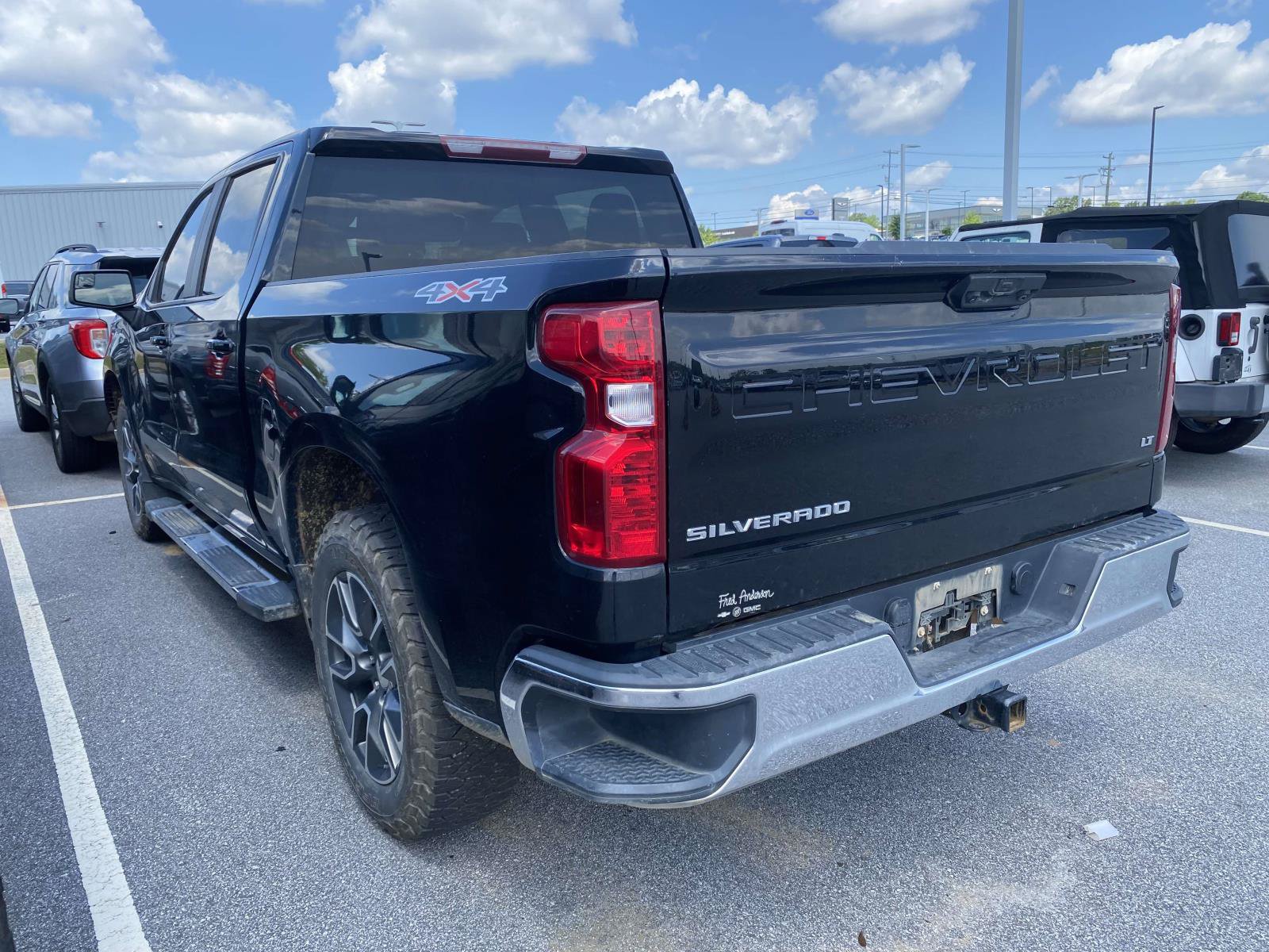 Used 2023 Chevrolet Silverado 1500 LT w/ Protection Package AWD/4WD image 4