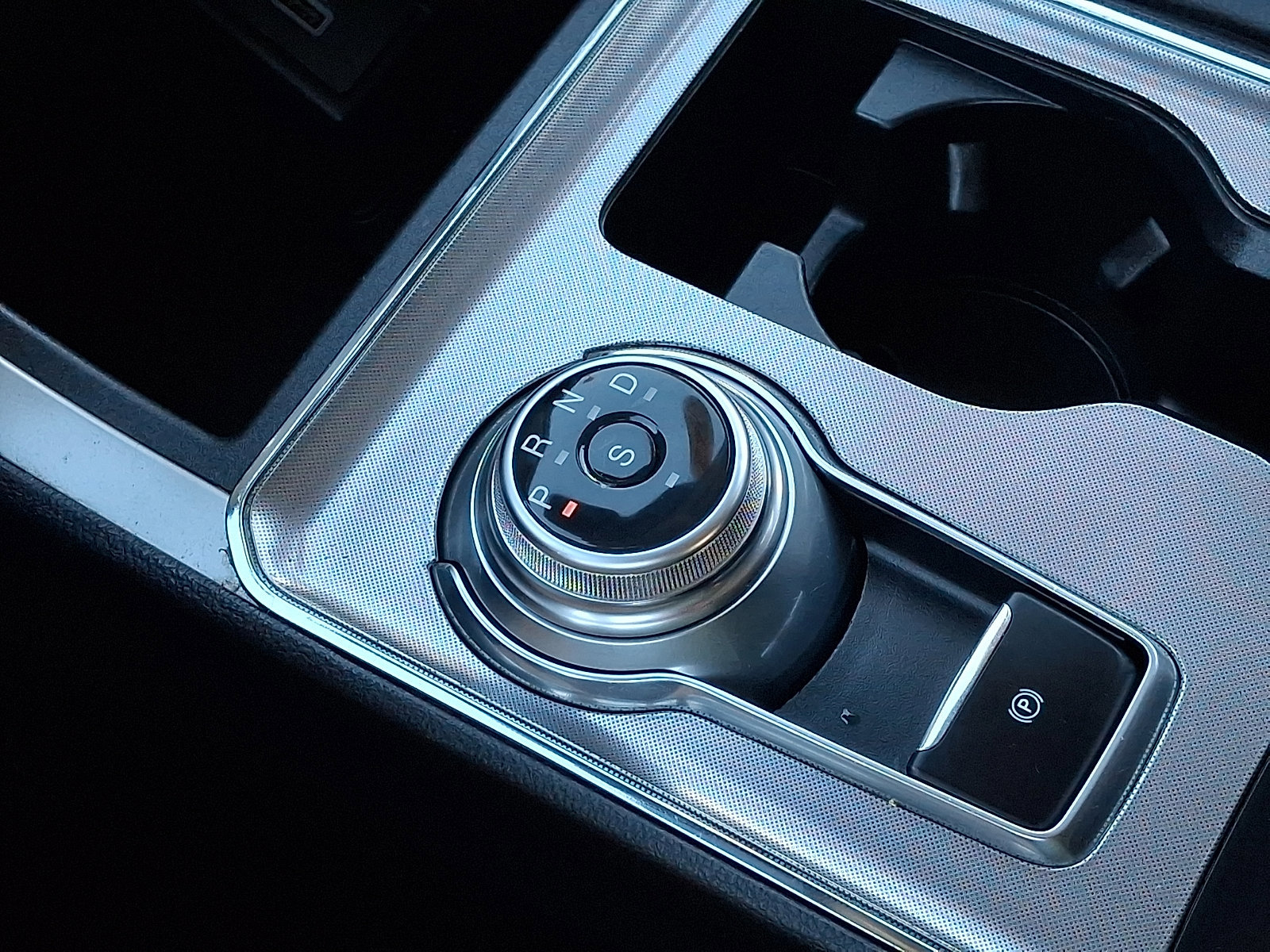 Certified 2022 Ford Edge SEL w/ Convenience Package image 22