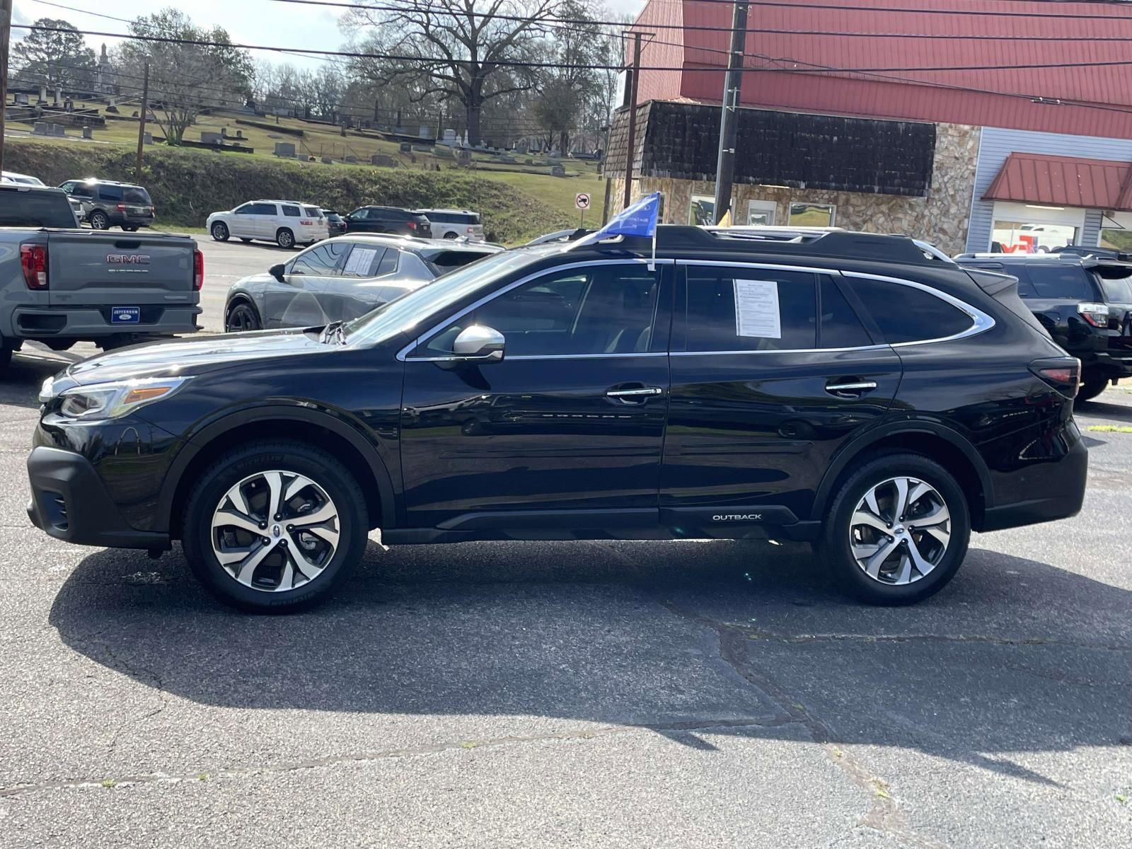 Used 2022 Subaru Outback Touring XT image 2