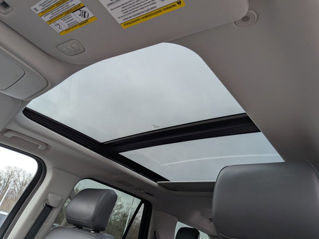 Certified 2025 Ford Expedition Active image 24