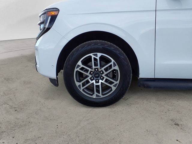 Certified 2025 Ford Expedition Active AWD/4WD image 14