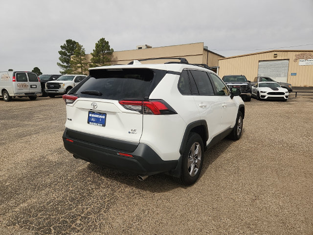 Used 2025 Toyota RAV4 LE AWD/4WD image 7