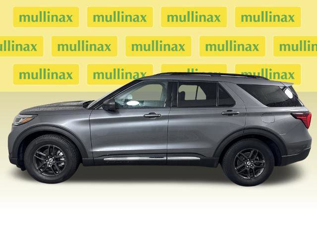 Certified 2025 Ford Explorer Active image 2